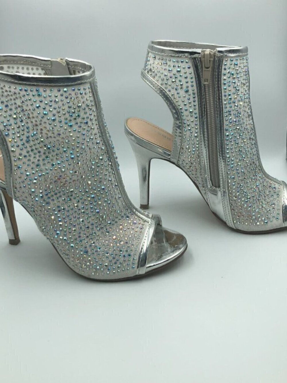 Madden Girl Blue Silver Crystals Ankle Sandals - Sexy - Size 8 Peep-Toe Heels - Picture 13 of 13
